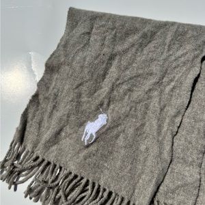 Polo Ralph Lauren 100% wool logo scarf gray